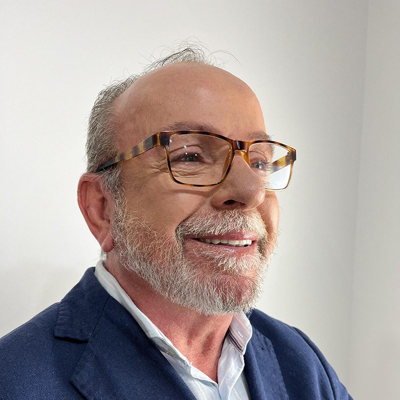 Retrato de Manuel Barrios Gago, paciente de Clínica Dental Fades